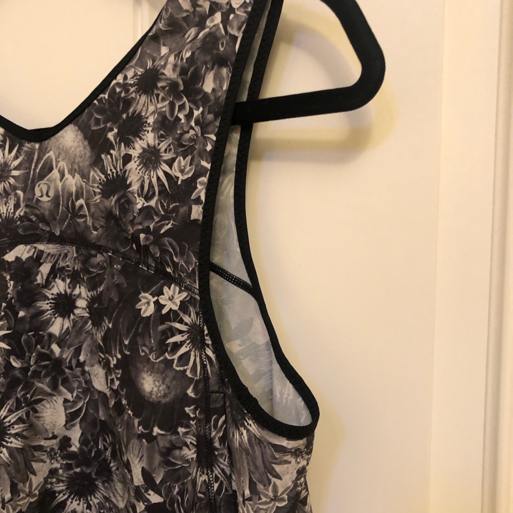 Lululemon Split Singlet Tank Top Flowabunga Flora… - image 8